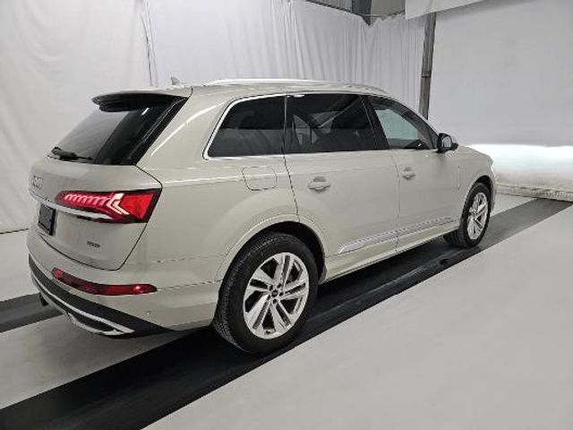 2021 Audi Q7 Premium Plus