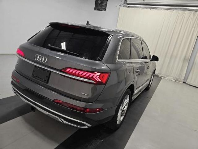 2021 Audi Q7 Premium Plus