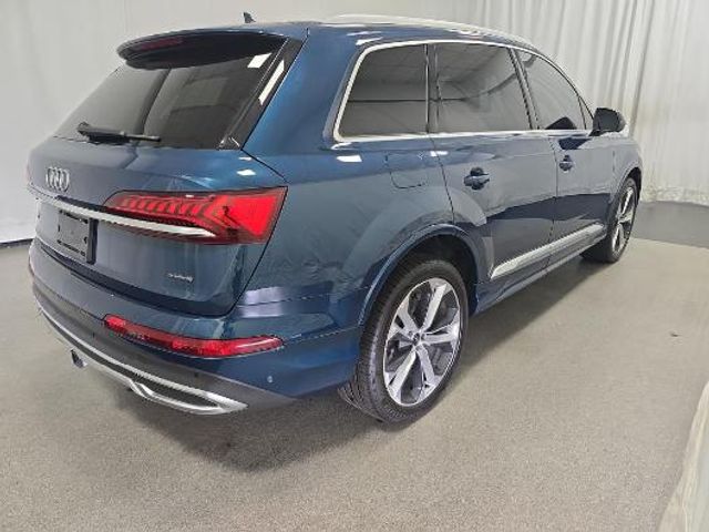 2021 Audi Q7 Premium Plus