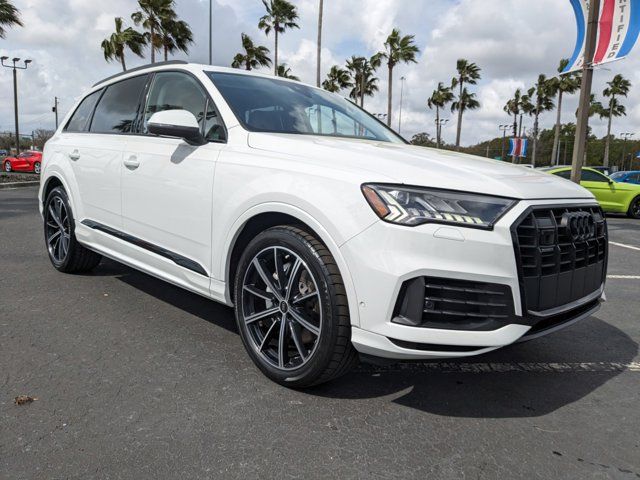 2021 Audi Q7 Prestige