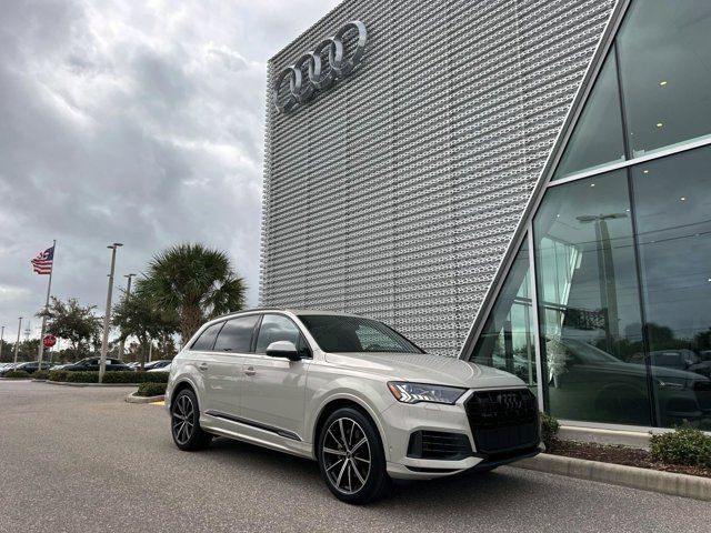 2021 Audi Q7 Prestige