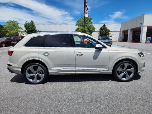 2021 Audi Q7 Prestige