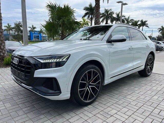 2021 Audi Q8 Premium Plus