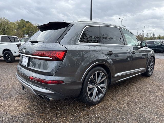 2021 Audi SQ7 Premium Plus