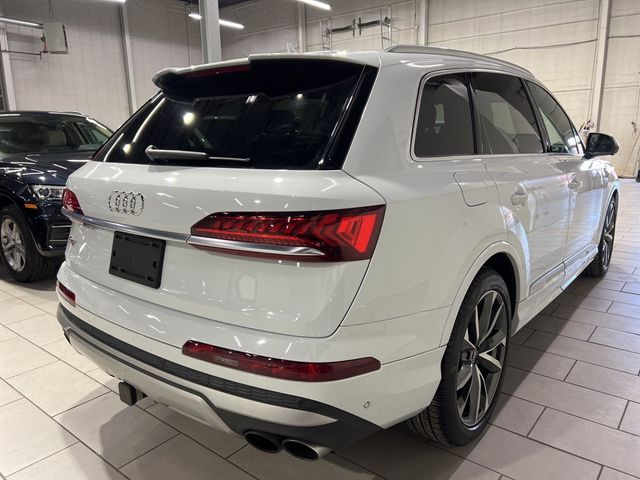 2021 Audi SQ7 Premium Plus