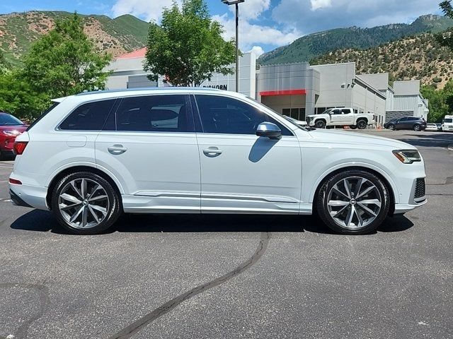 2021 Audi SQ7 Premium Plus