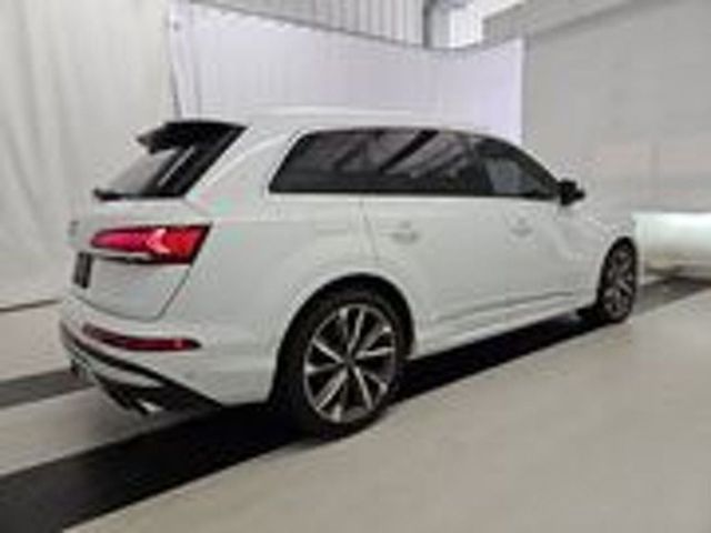 2021 Audi SQ7 Premium Plus
