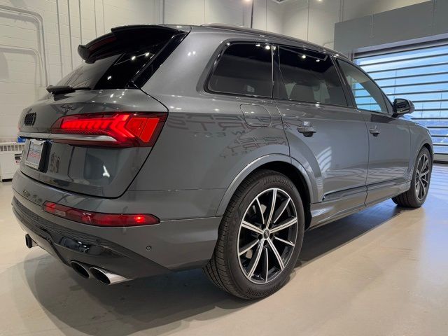 2021 Audi SQ7 Premium Plus