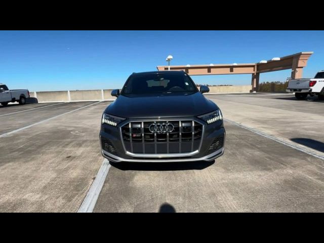 2021 Audi SQ7 Premium Plus