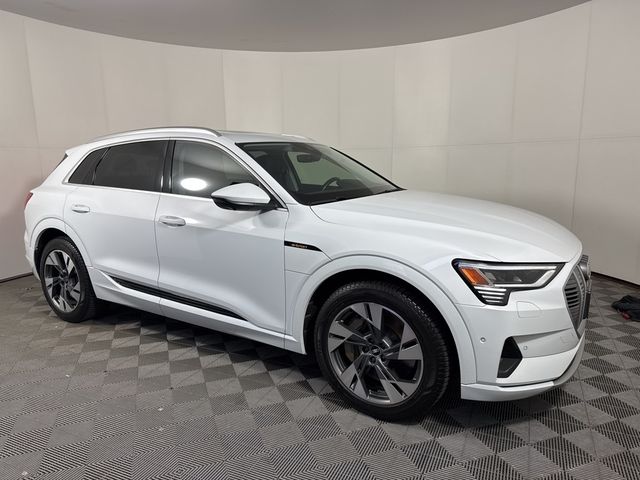 2021 Audi e-tron Prestige