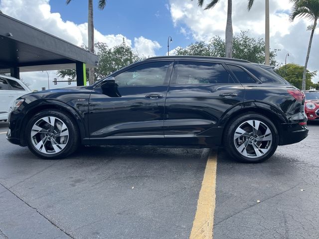 2021 Audi e-tron Premium