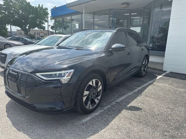 2021 Audi e-tron Premium