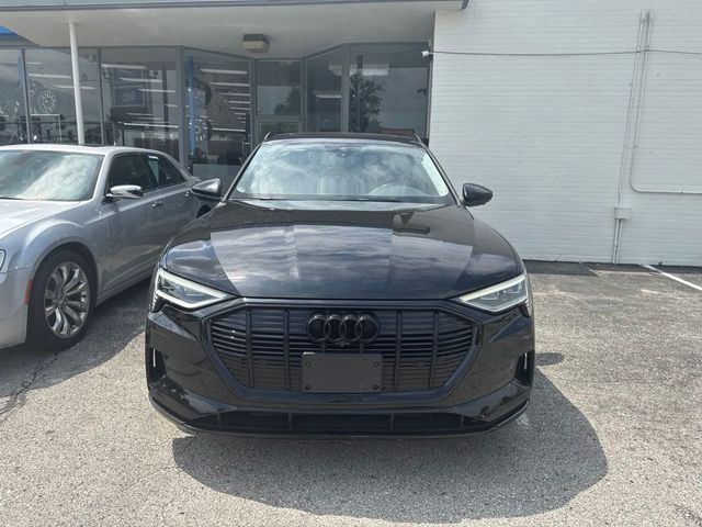 2021 Audi e-tron Premium