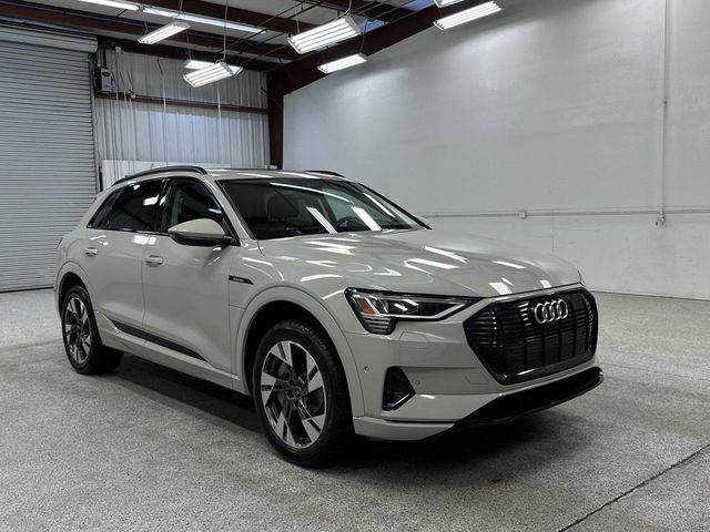 2021 Audi e-tron Premium