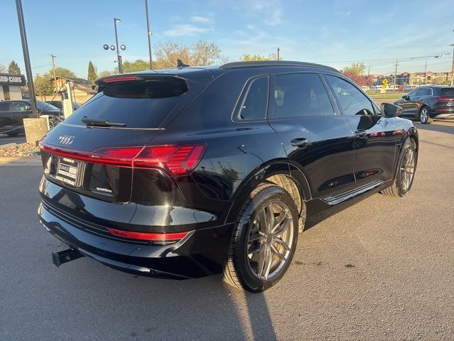 2021 Audi e-tron Premium