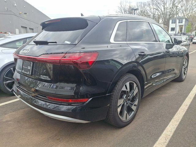 2021 Audi e-tron Premium