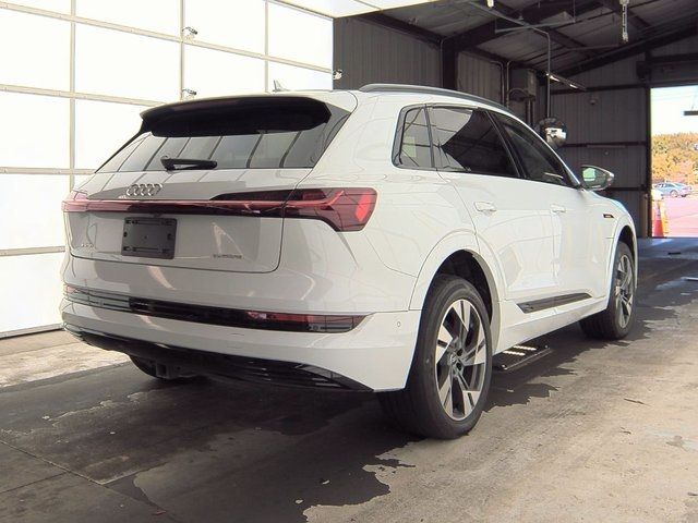 2021 Audi e-tron Premium