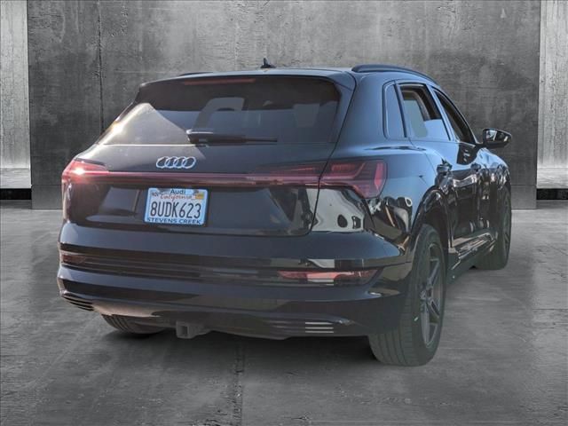 2021 Audi e-tron Premium Plus