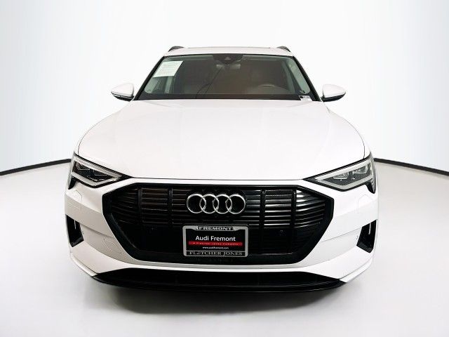 2021 Audi e-tron Premium Plus