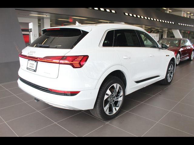 2021 Audi e-tron Premium Plus