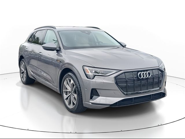 2021 Audi e-tron Premium Plus