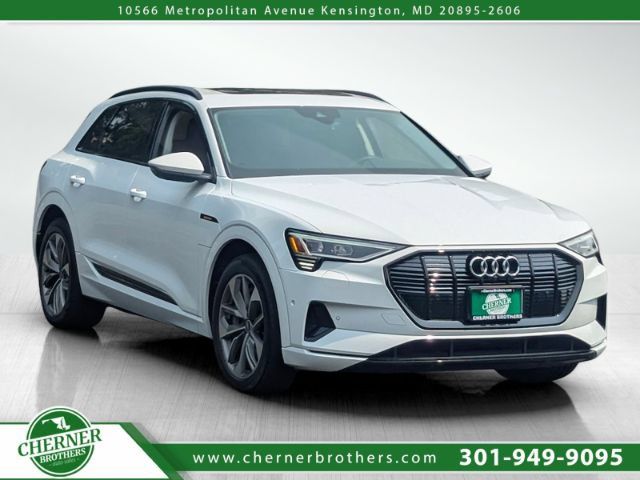 2021 Audi e-tron Premium Plus