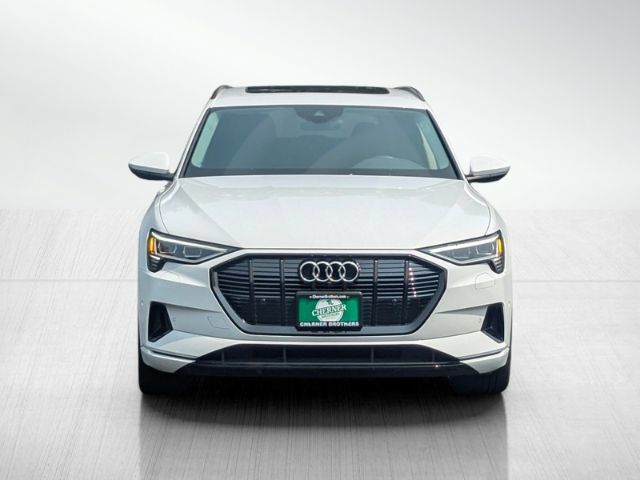 2021 Audi e-tron Premium Plus