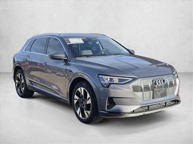 2021 Audi e-tron Premium Plus