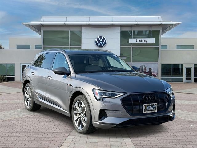2021 Audi e-tron Premium Plus