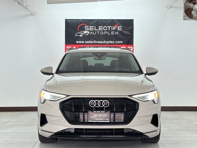 2021 Audi e-tron Premium Plus