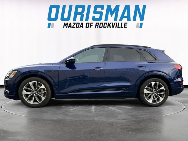 2021 Audi e-tron Premium Plus