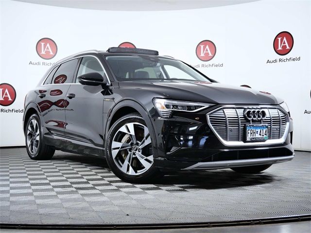 2021 Audi e-tron Premium Plus