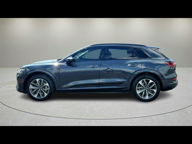 2021 Audi e-tron Premium Plus