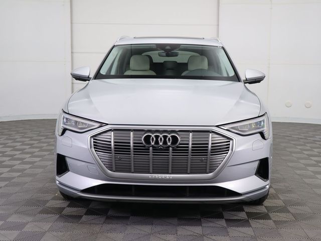 2021 Audi e-tron Premium Plus