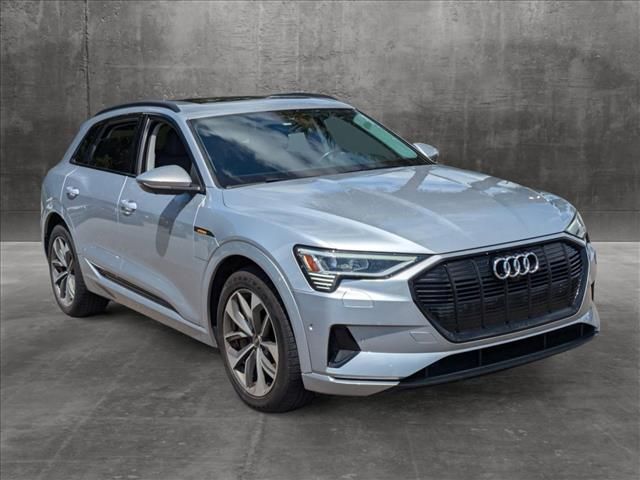 2021 Audi e-tron Premium Plus