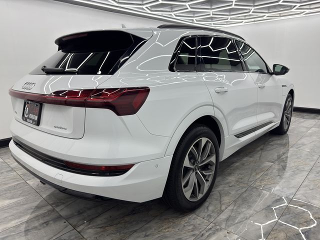 2021 Audi e-tron Premium Plus