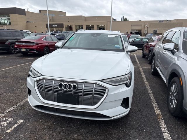 2021 Audi e-tron Premium Plus