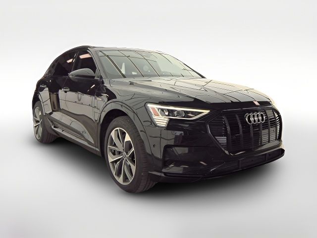 2021 Audi e-tron Premium Plus