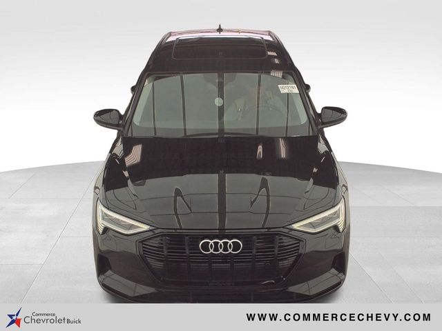 2021 Audi e-tron Premium Plus