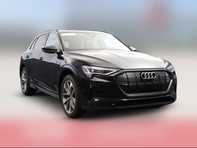 2021 Audi e-tron Premium Plus