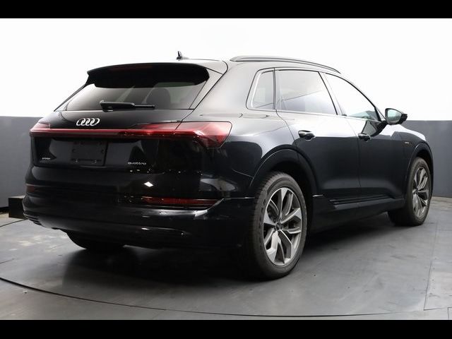 2021 Audi e-tron Premium Plus