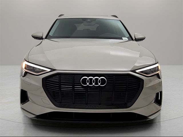 2021 Audi e-tron Premium Plus