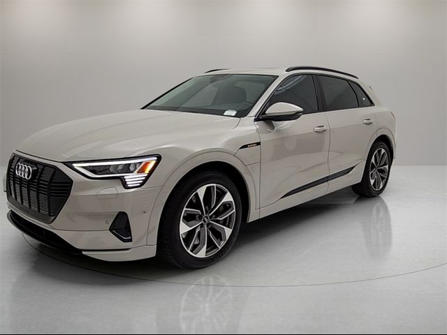 2021 Audi e-tron Premium Plus