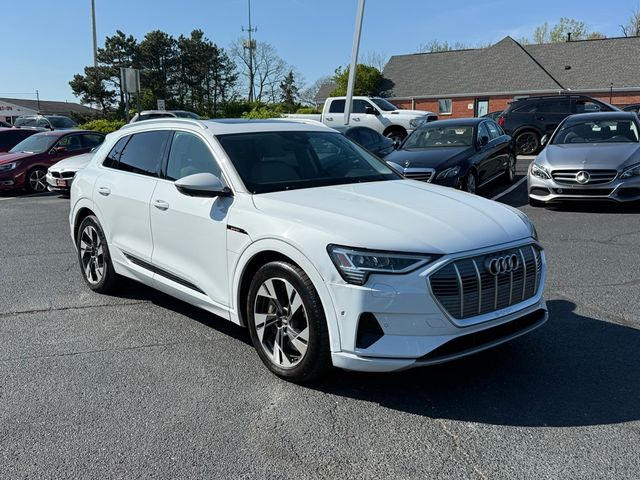 2021 Audi e-tron Premium Plus