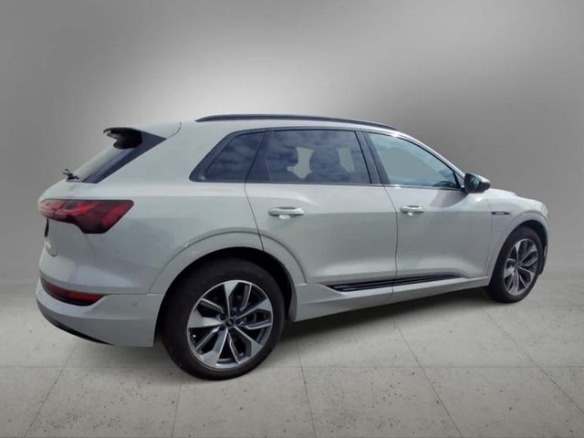 2021 Audi e-tron Premium Plus