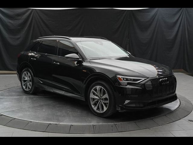 2021 Audi e-tron Premium Plus