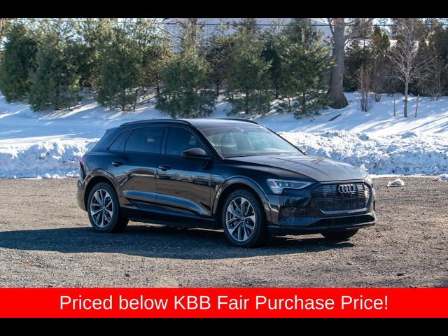 2021 Audi e-tron Premium Plus