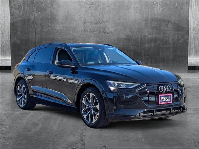 2021 Audi e-tron Premium Plus