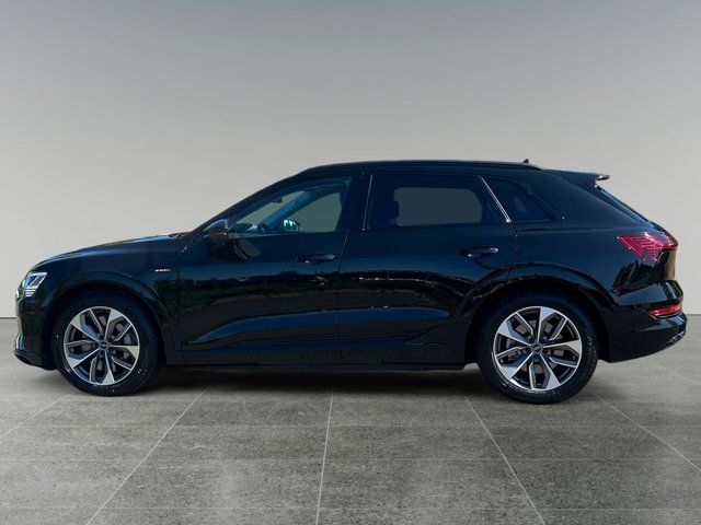 2021 Audi e-tron Premium Plus