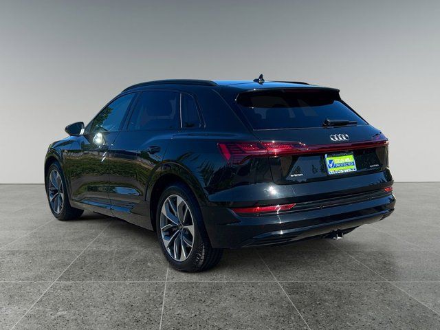 2021 Audi e-tron Premium Plus